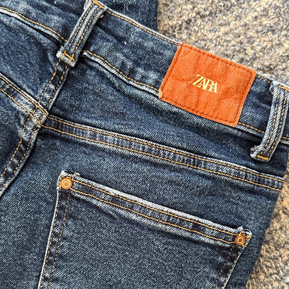 Zara Dark Blue High Waist Flared Jeans - Picture 4 of 4